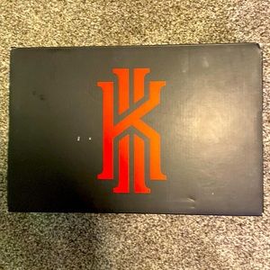 Nike KYRIE Vll,Size 10 and midnight navy blue